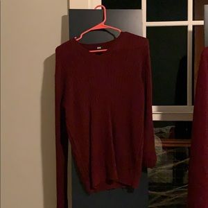 Uniqlo maroon sweater